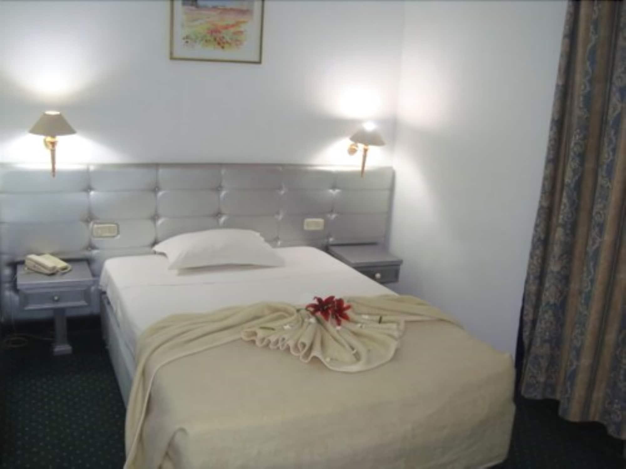 Hotel Ibn Khaldoun Tunis Ngoại thất bức ảnh
