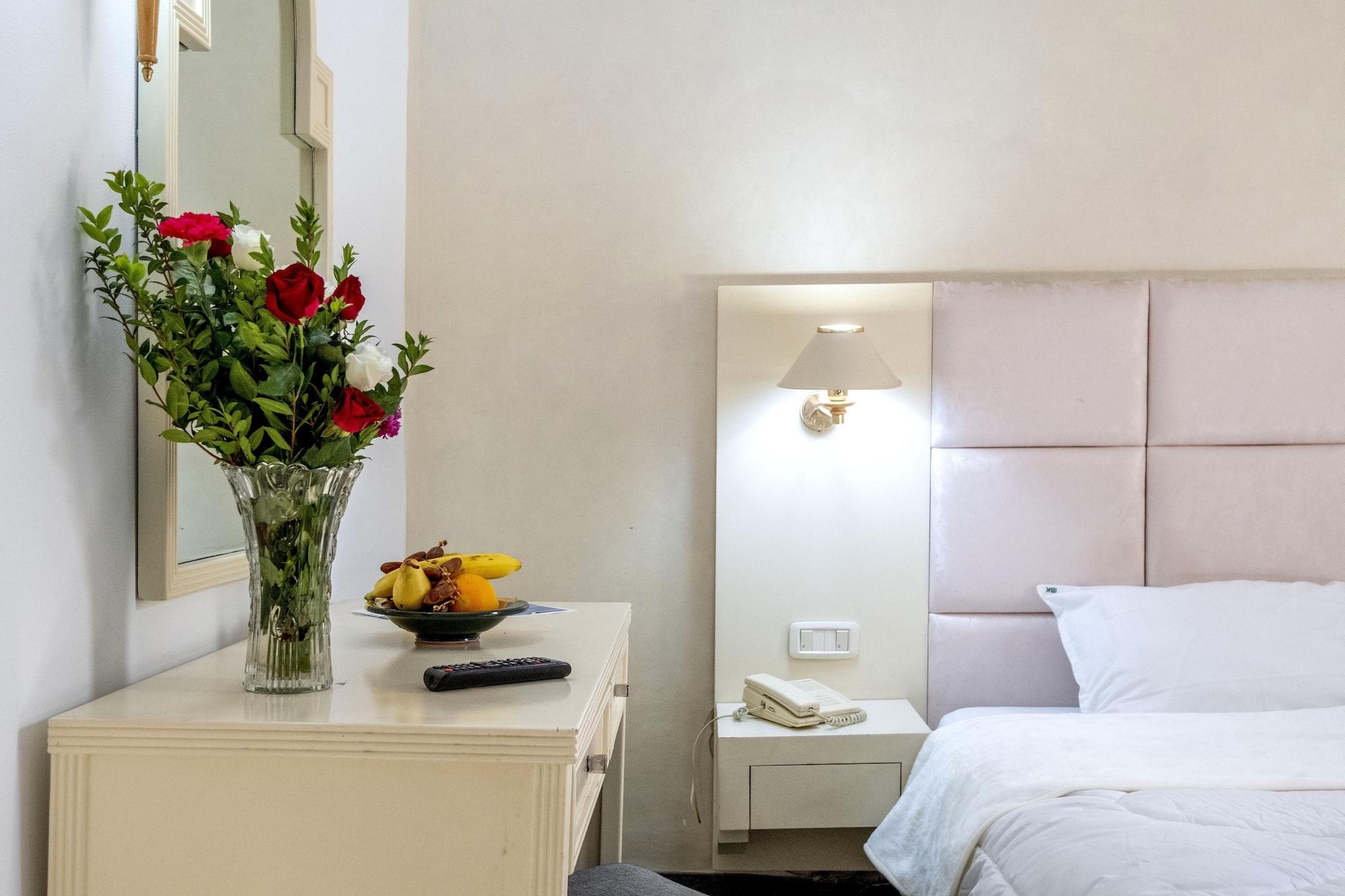 Hotel Ibn Khaldoun Tunis Ngoại thất bức ảnh