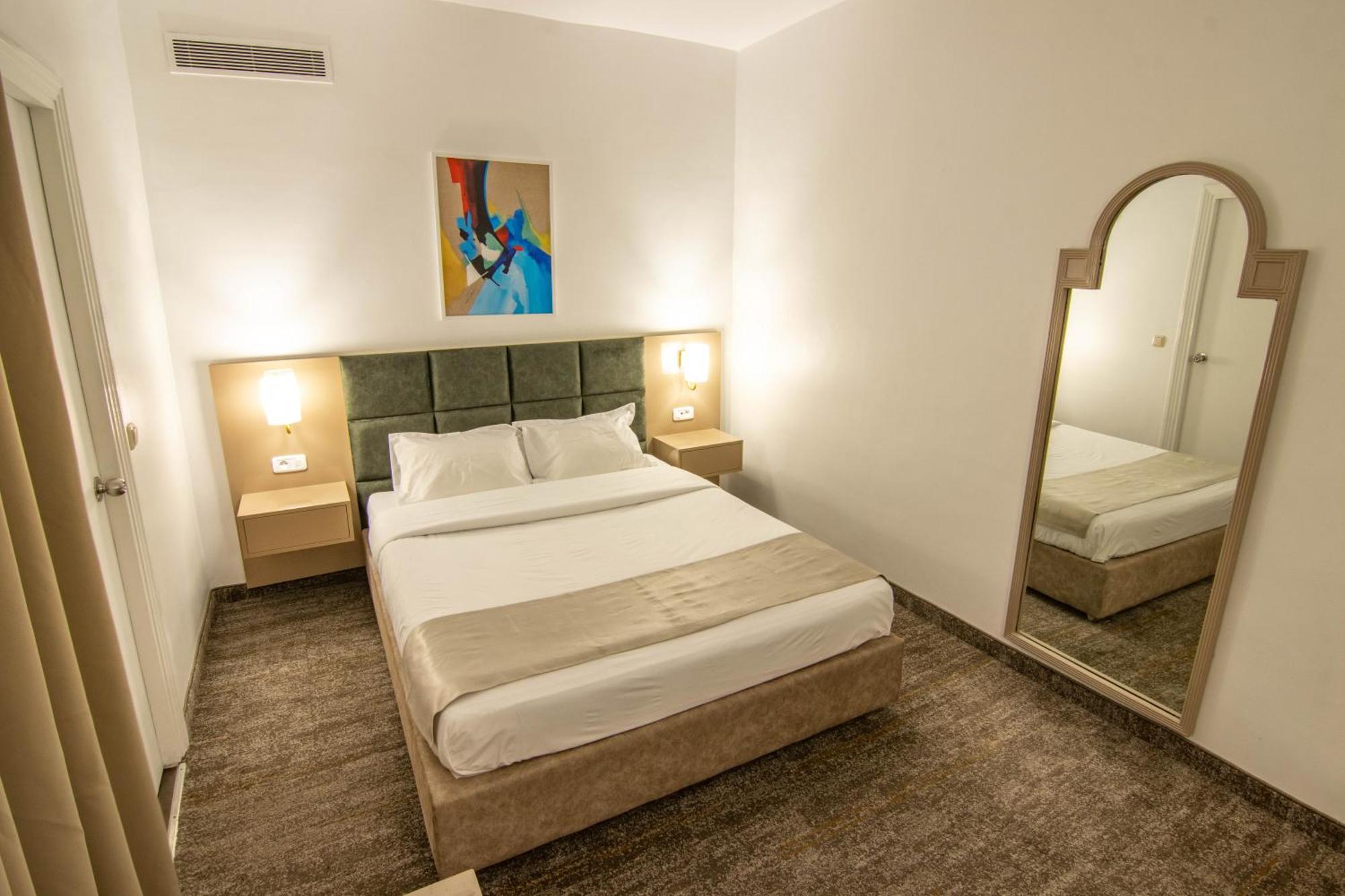 Hotel Ibn Khaldoun Tunis Ngoại thất bức ảnh