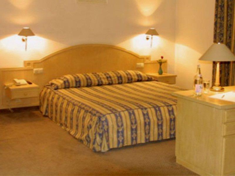 Hotel Ibn Khaldoun Tunis Ngoại thất bức ảnh